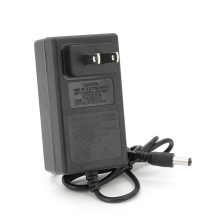 Зарядний пристрій для акумуляторів  Li-ion 21V,5S,2A,штекер 5,5х2,1мм,LED-індикація + перехідник