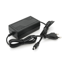 Зарядний пристрій для акумуляторів  LiFePO4 12V(14,6V),4S,1,5A, штекер 5.5*2.5, з індикацією