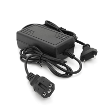 Зарядний пристрій для акумуляторів  LiFePO4 12V(14,6V),4S,1,5A, штекер Triangle plug (T-tipe/C13/IEC). з індикацією 